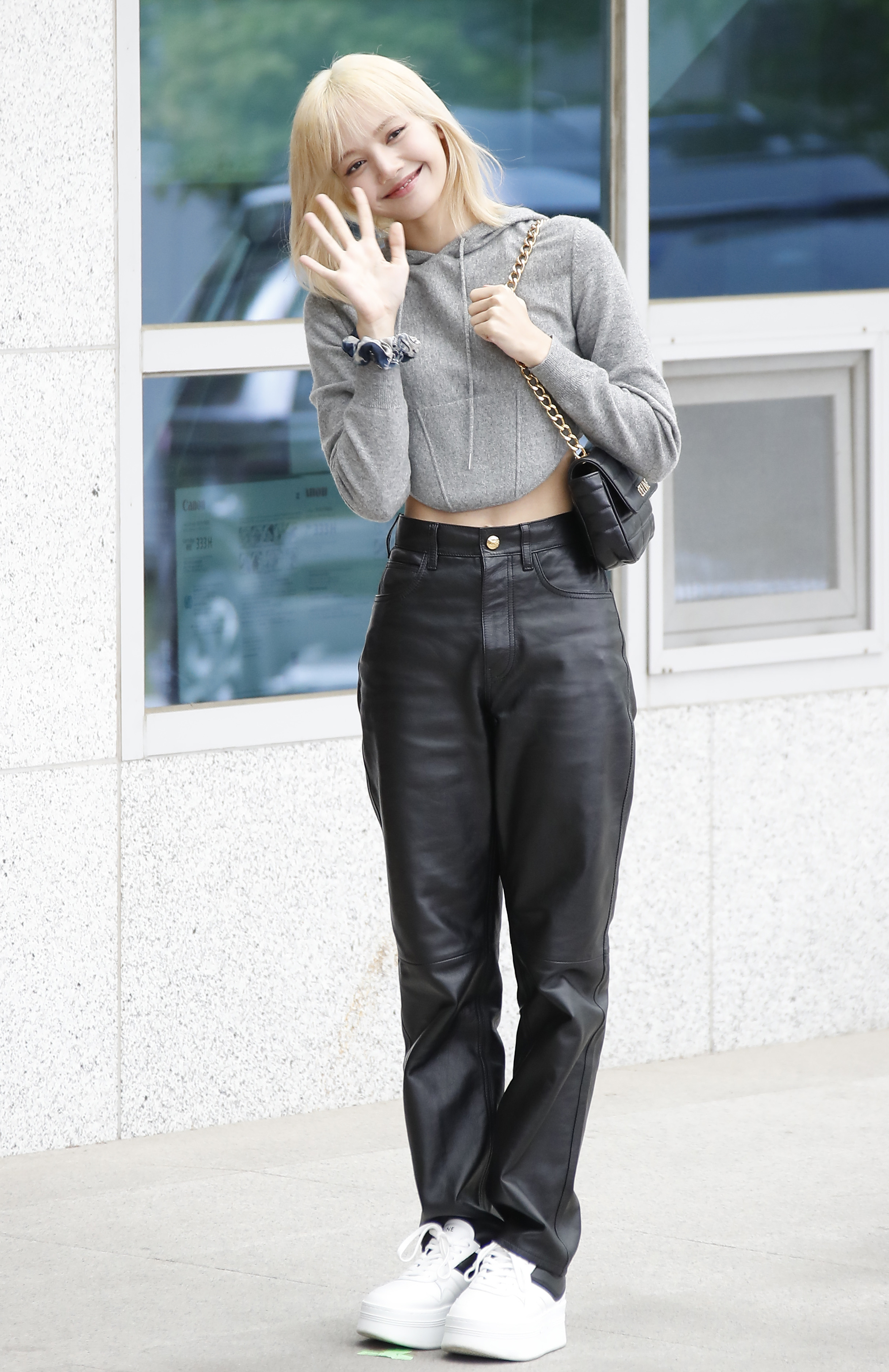 BLACKPINK s LISA A fashion icon
