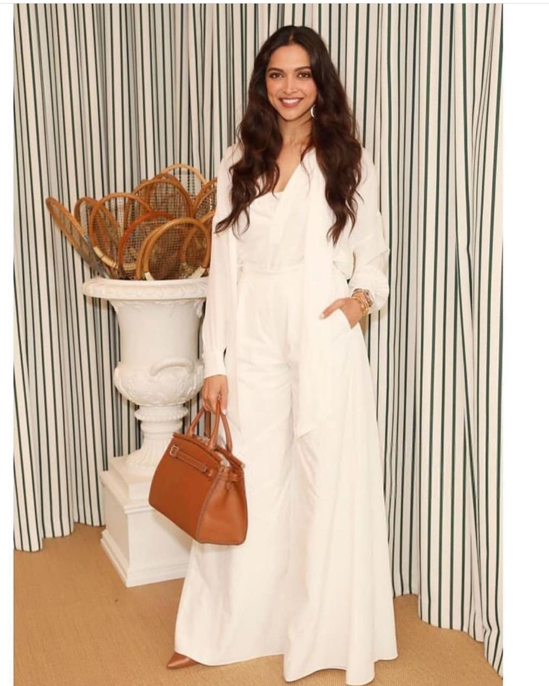 Deepika Padukone - Introducing #Coussin! The newest bag from the