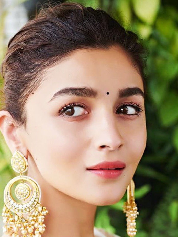 Birthday Special: Step-By-Step Tutorials For Alia Bhatt's Glam Hairstyles |  HerZindagi