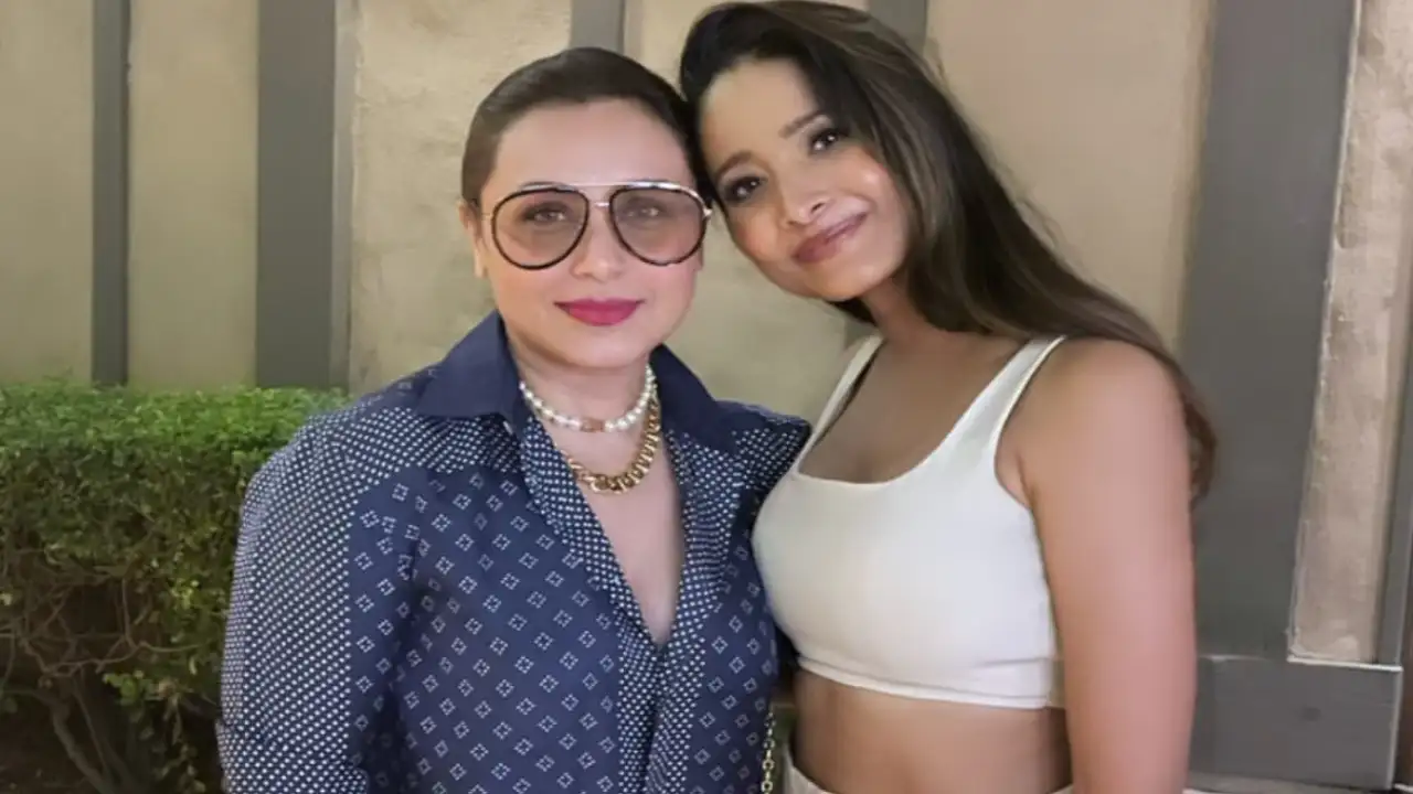 Rani Mukerji poses with Shoba Narayan. Rani Mukerji poses with Shoba Narayan.