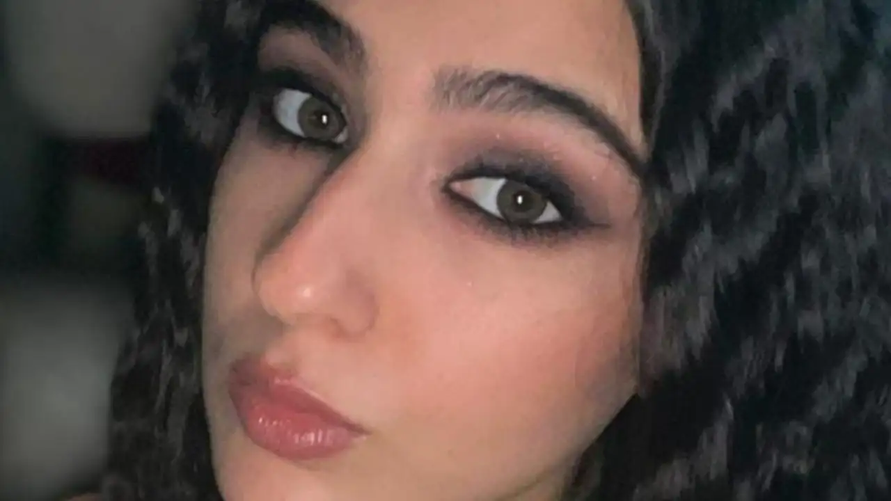 Sara Ali Khan looks gorgeous in her winged eyeliner as she shares ‘post pack up carfie’; PIC Sara Ali Khan