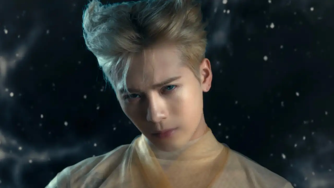 Stills from the MV; Picture Courtesy: TEAM WANG Stills from the MV; Picture Courtesy: TEAM WANG