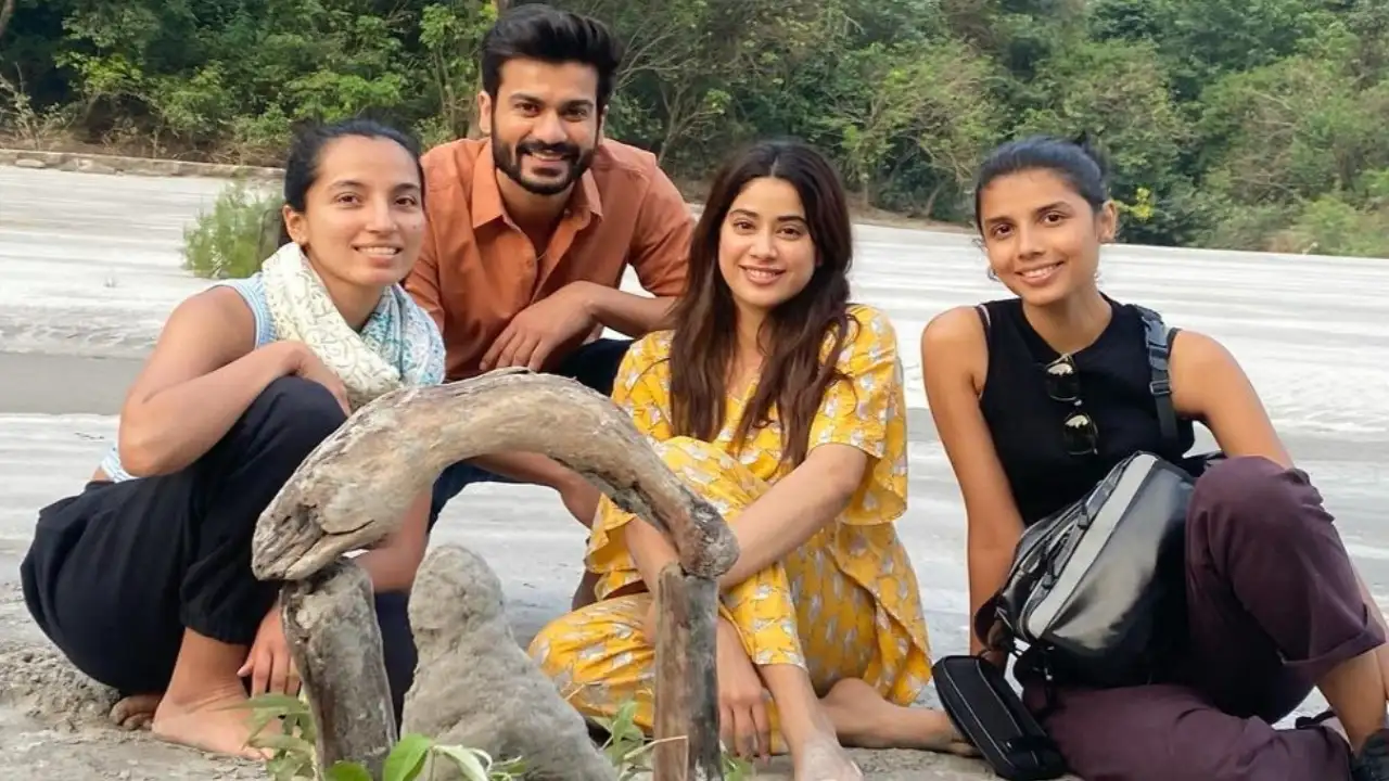 Janhvi Kapoor wishes Milli co-star Sunny Kaushal on his birthday: Always be this amazing person that you are