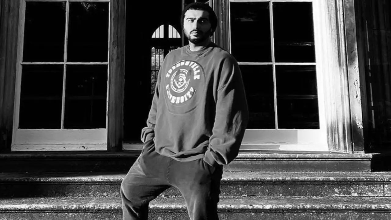Arjun Kapoor says 'nothing major, just soaking in the Scottish sun' as he enjoys his day off; PICS Arjun Kapoor says 'nothing major, just soaking in the Scottish sun' as he enjoys his day off; PICS