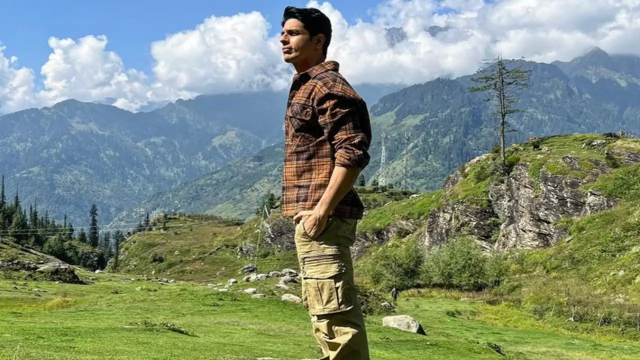 Sidharth Malhotra turns 'Musafir' in Manali as he shoots for Yodha in latest PIC