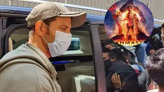 “Kya kar raha hai tu?” Hrithik Roshan gets disappointed because of a fan at Brahmastra screening