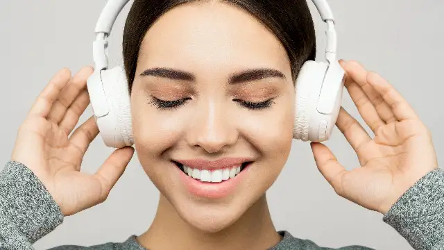 7 Over-the-ear Headphones You Can Buy from Amazon Deal of the Day