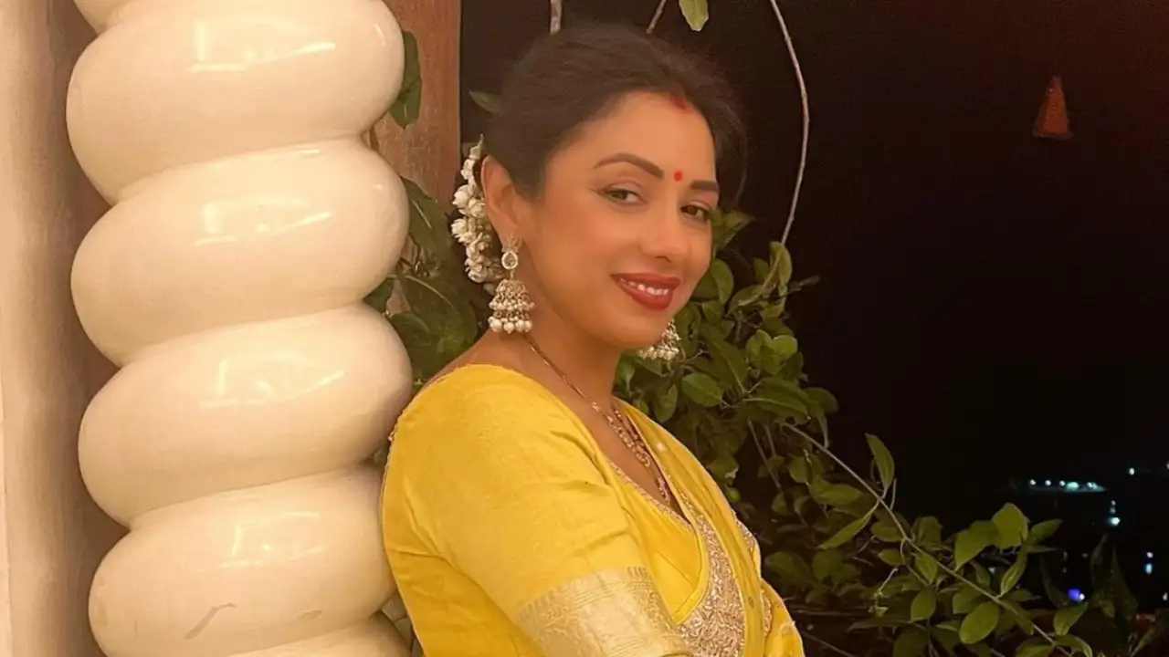 Anupamaa fame Rupali Ganguly nails her stylish contemporary look; Fans call her 'Queen' Anupamaa fame Rupali Ganguly nails her stylish contemporary look; Fans call her 'Queen'