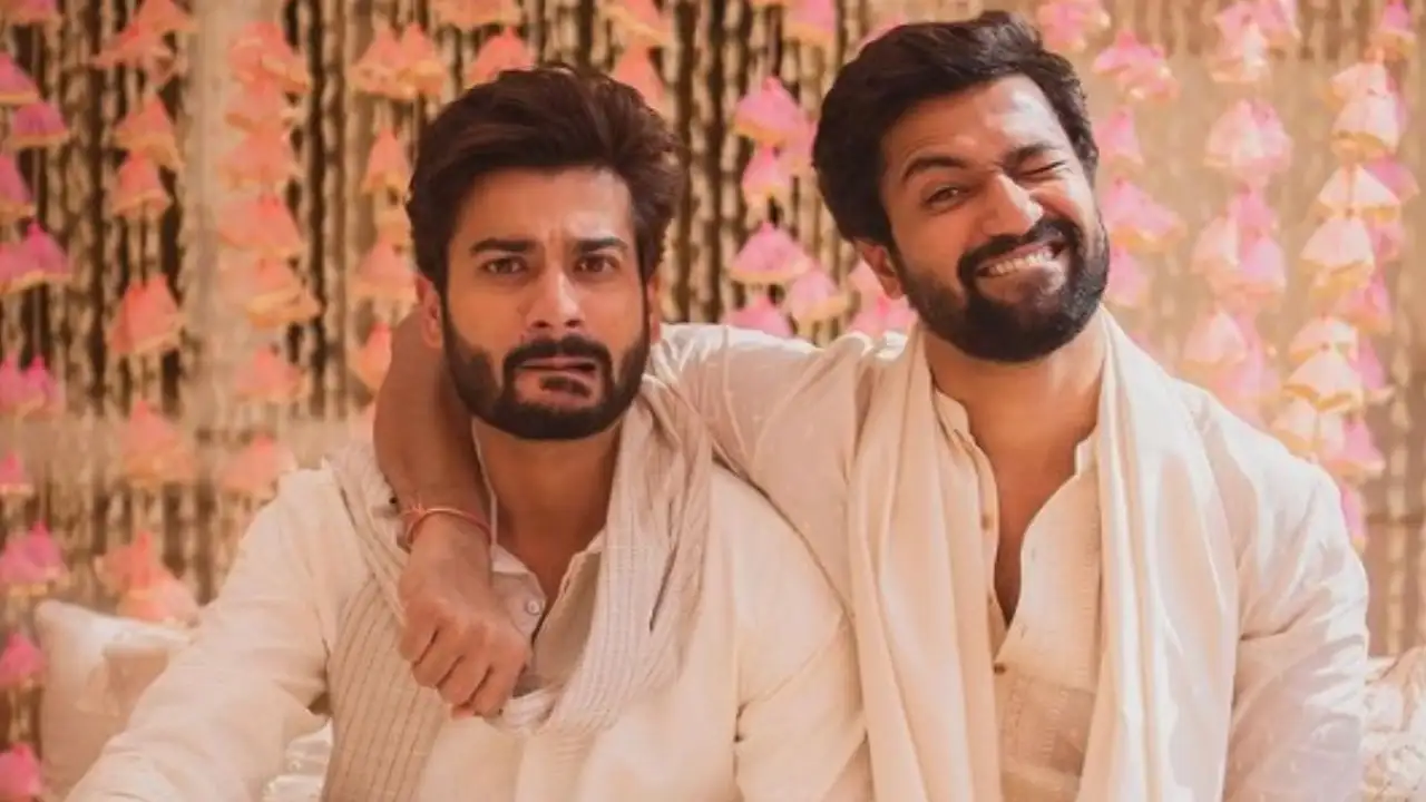 Vicky Kaushal posing with brother Sunny 