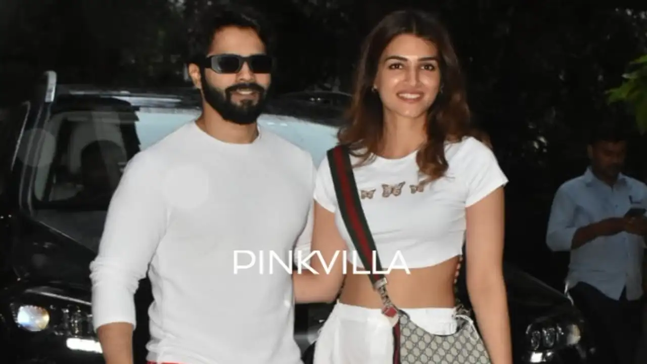 Varun Dhawan and Kriti Sanon clicked in the city today. Varun Dhawan and Kriti Sanon clicked in the city today.