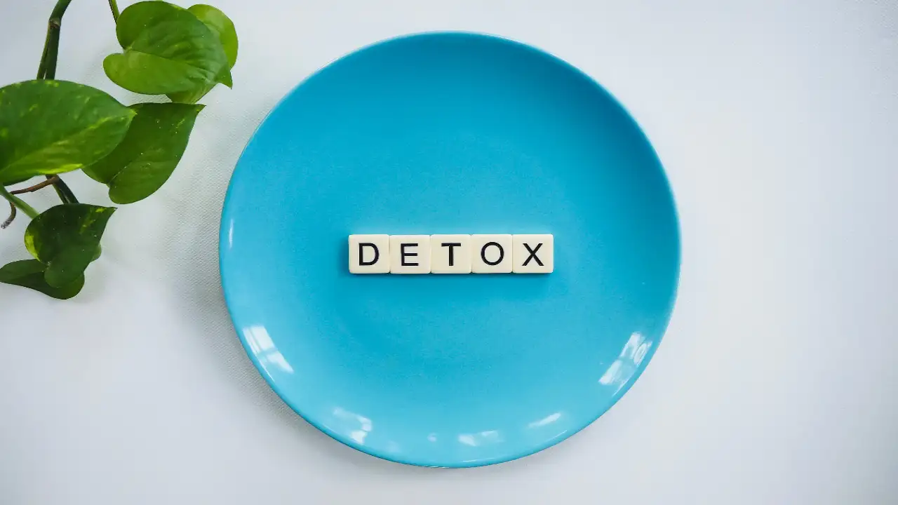 Detox diet tips to keep up your health before festive season