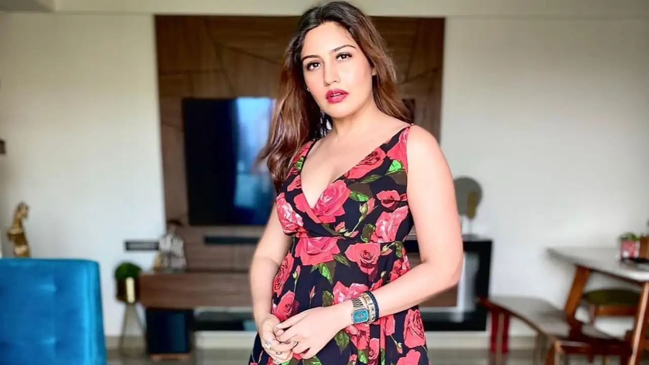 surbhi chandna naagin 5 night dress