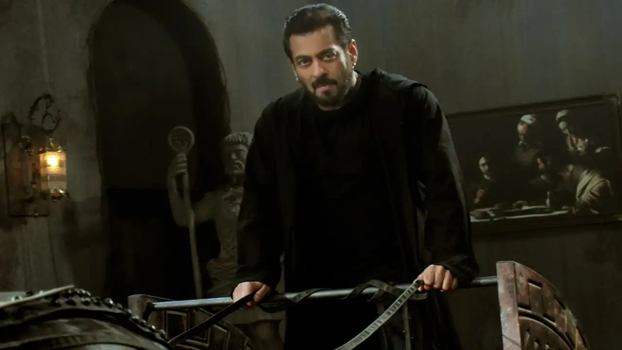 Bigg Boss 16 promo OUT: Salman Khan reveals big twist; Says ‘iss baar Bigg Boss khud khelenge’ Salman Khan