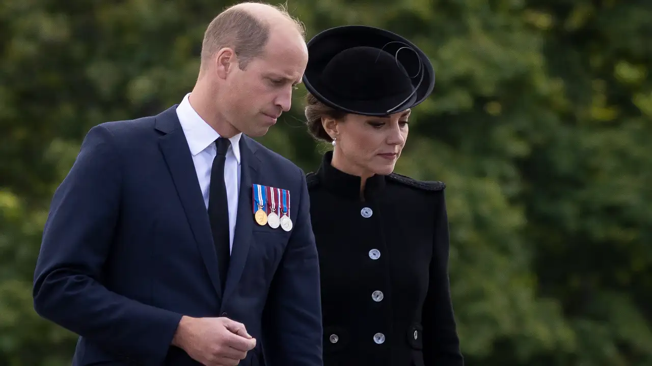Prince William and Kate Middleton pay a heartfelt tribute to the Queen during final farewell. Prince William Kate Middleton