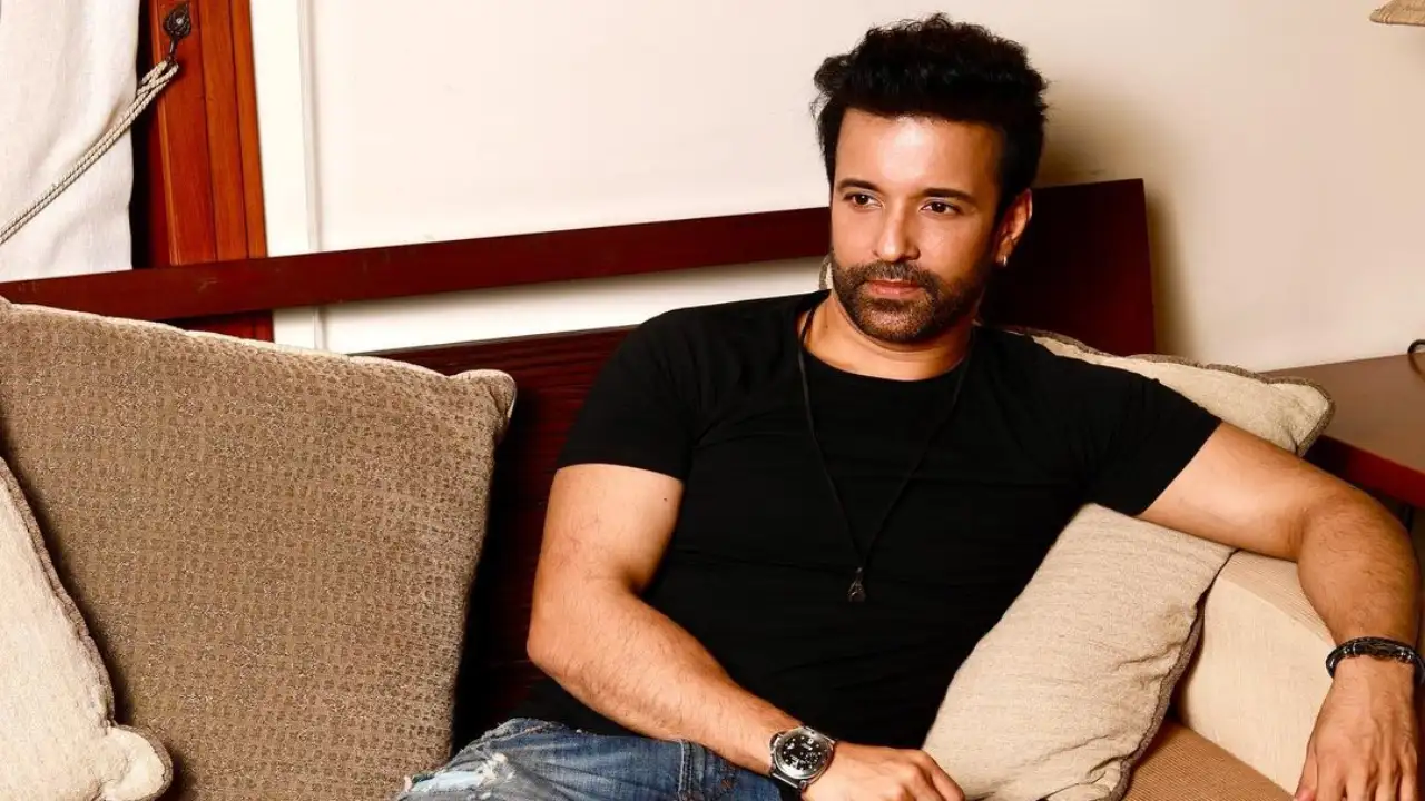 Aamir Ali announces wrap of his upcoming series 