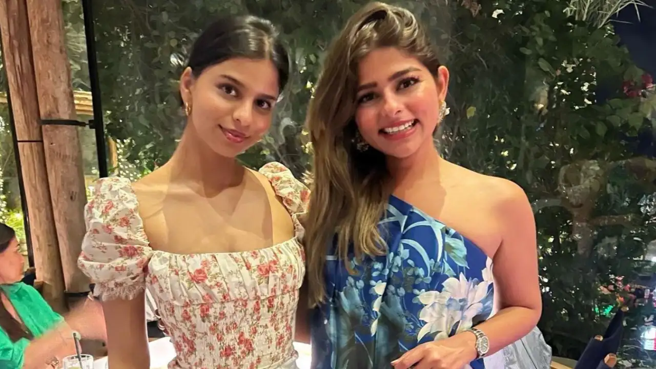 Suhana Khan strikes a pose with her doppelganger during Dubai vacay with Gauri Khan and Shanaya Kapoor; PIC