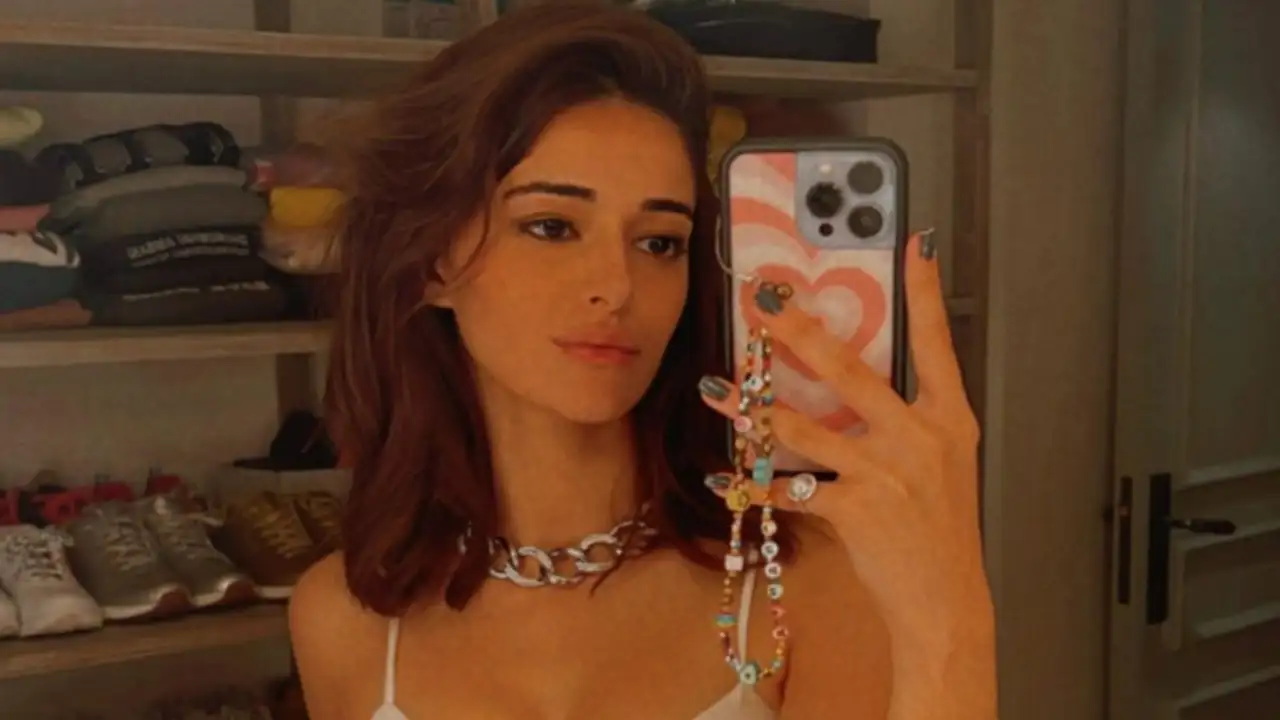 Ananya Panday channels her inner foodie as she enjoys ‘schezwan cheese dosa’ and ‘paneer hungama’; Check Ananya Panday