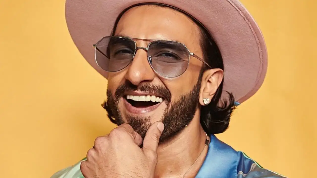 Ranveer Singh in head-to-toe fuchsia pink dances with internet sensation Killi Paul; VIDEO Ranveer Singh in head-to-toe fuchsia pink dances with internet sensation Killi Paul; VIDEO