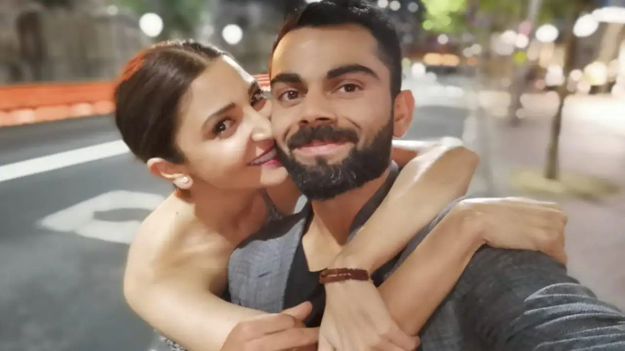 Anushka Sharma is all hearts as Virat Kohli hits half-century in India's T20 series win over Australia Anushka Sharma is all hearts as Virat Kohli hits half-century in India's T20 series win over Australia