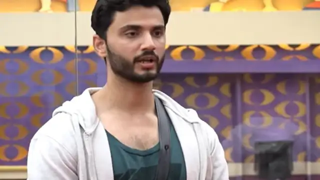 In the ticket finale task, the contestant was treated unfairly in the Bigg Boss house In the ticket finale task, the contestant was treated unfairly in the Bigg Boss house