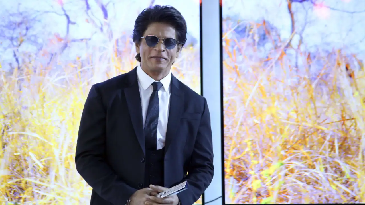 Shah Rukh Khan’s THIS habit as a host amazes Riteish Deshmukh; Find out Shah Rukh Khan’s THIS habit as a host amazes Riteish Deshmukh; Find out