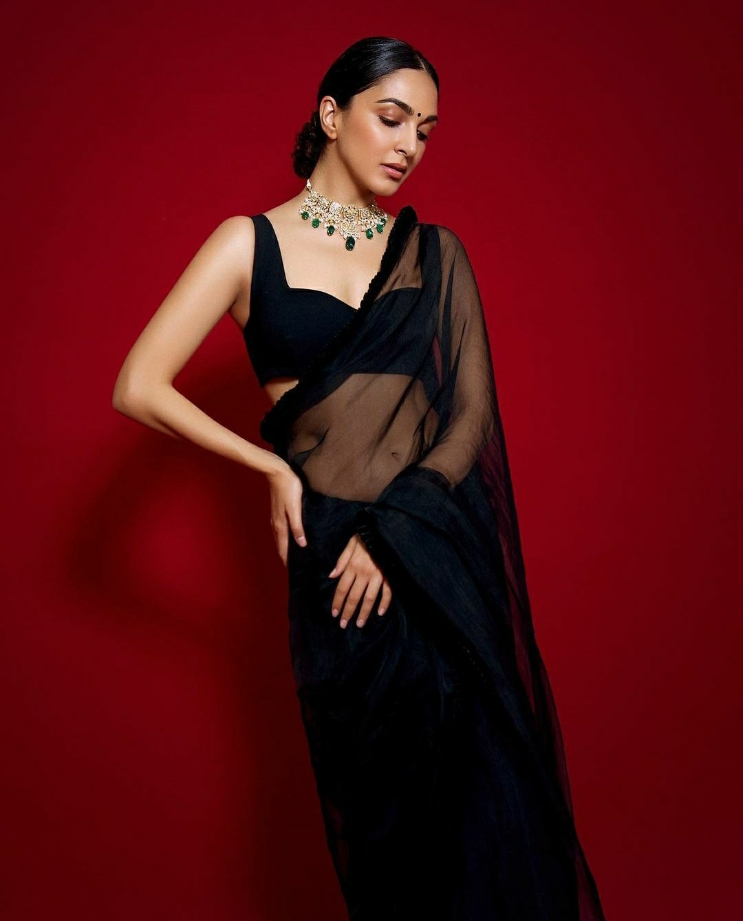 Kiara aces the classic black saree look