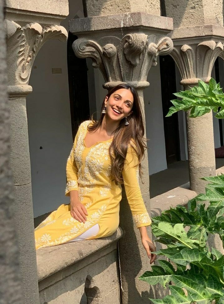 Kiara Advani looks pretty in a yellow chikankari kurti