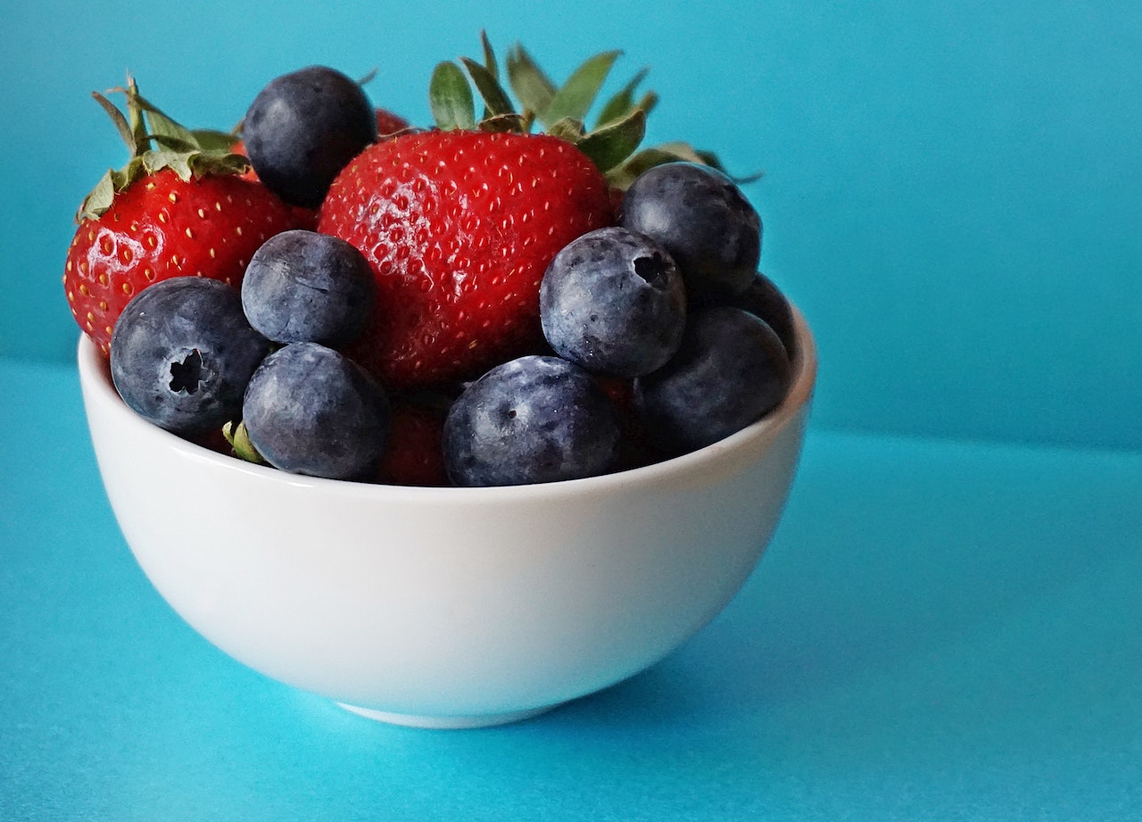 Berries are an excellent heart healthy snack