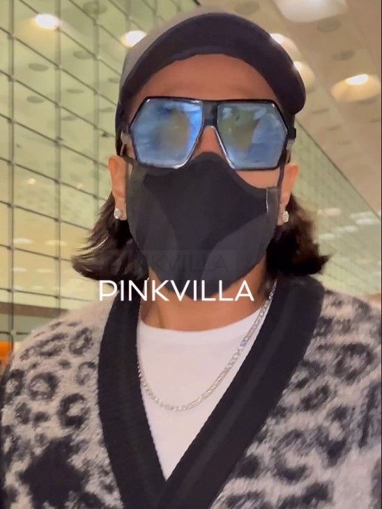 Check out Ranveer Singh's accessories along with his dashing attire