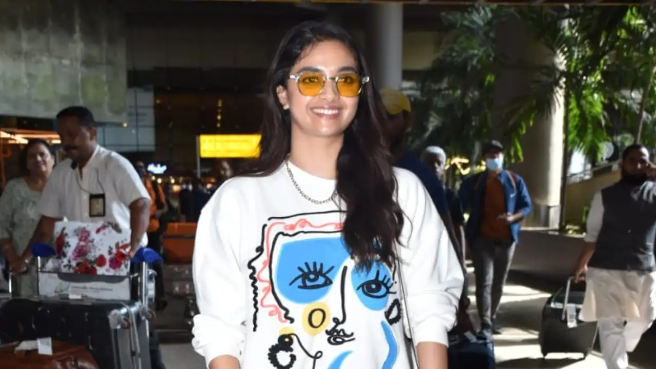 Keerthy Suresh gets clicked at Mumbai airport in comfy yet stylish click Keerthy Suresh