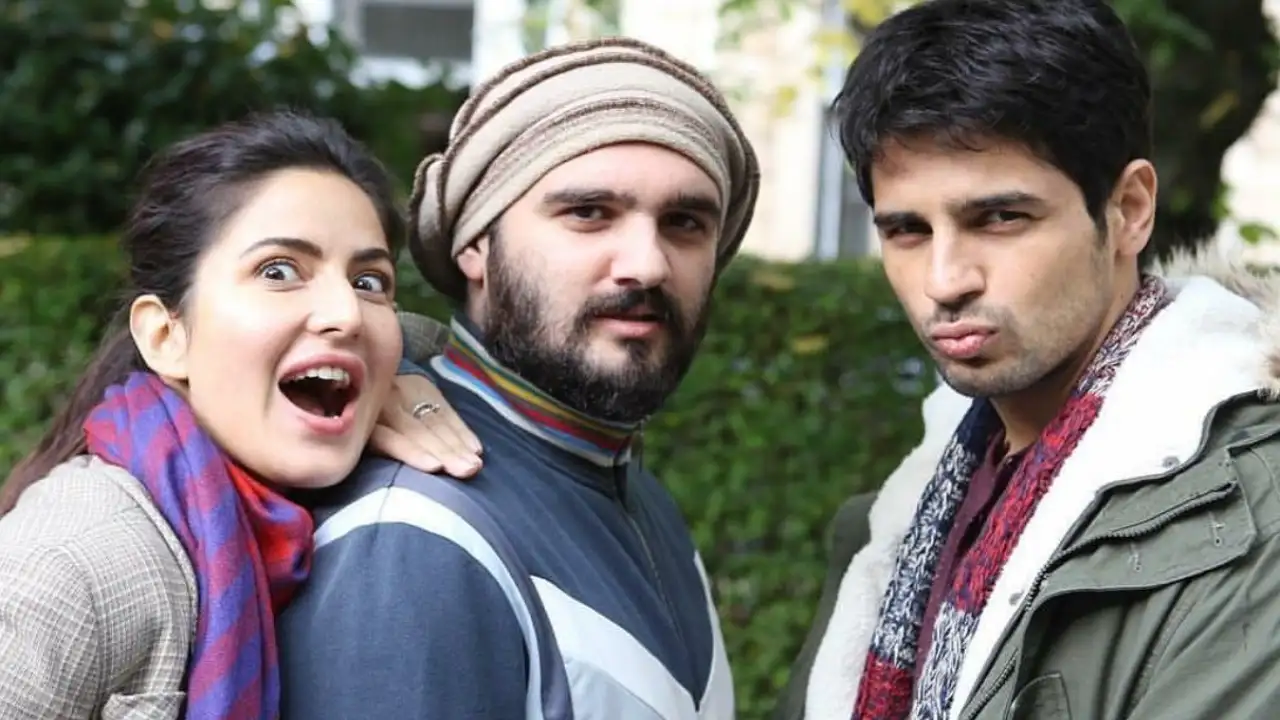 Throwback: Sidharth Malhotra pouts, Katrina Kaif gets goofy in BTS PIC from Baar Baar Dekho | PINKVILLA Throwback: Sidharth Malhotra pouts, Katrina Kaif gets goofy in BTS PIC from Baar Baar Dekho | PINKVILLA