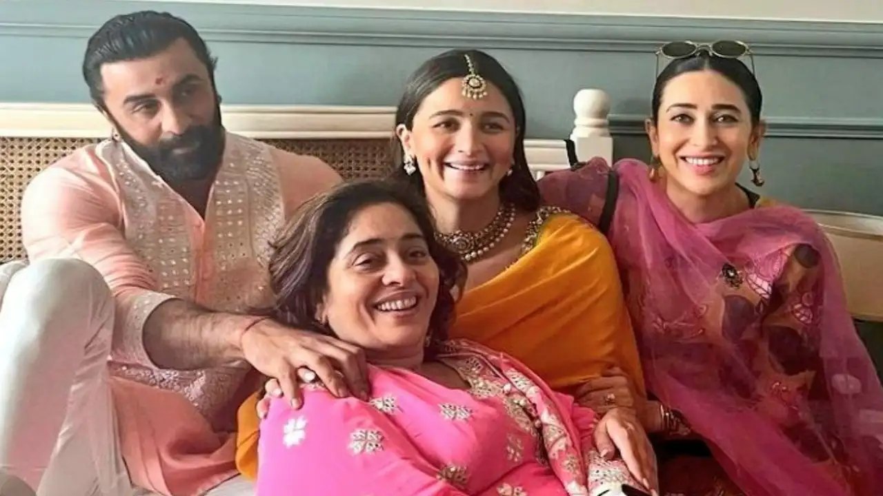 Alia Bhatt, Ranbir Kapoor and Karisma Kapoor are all smiles in this picture