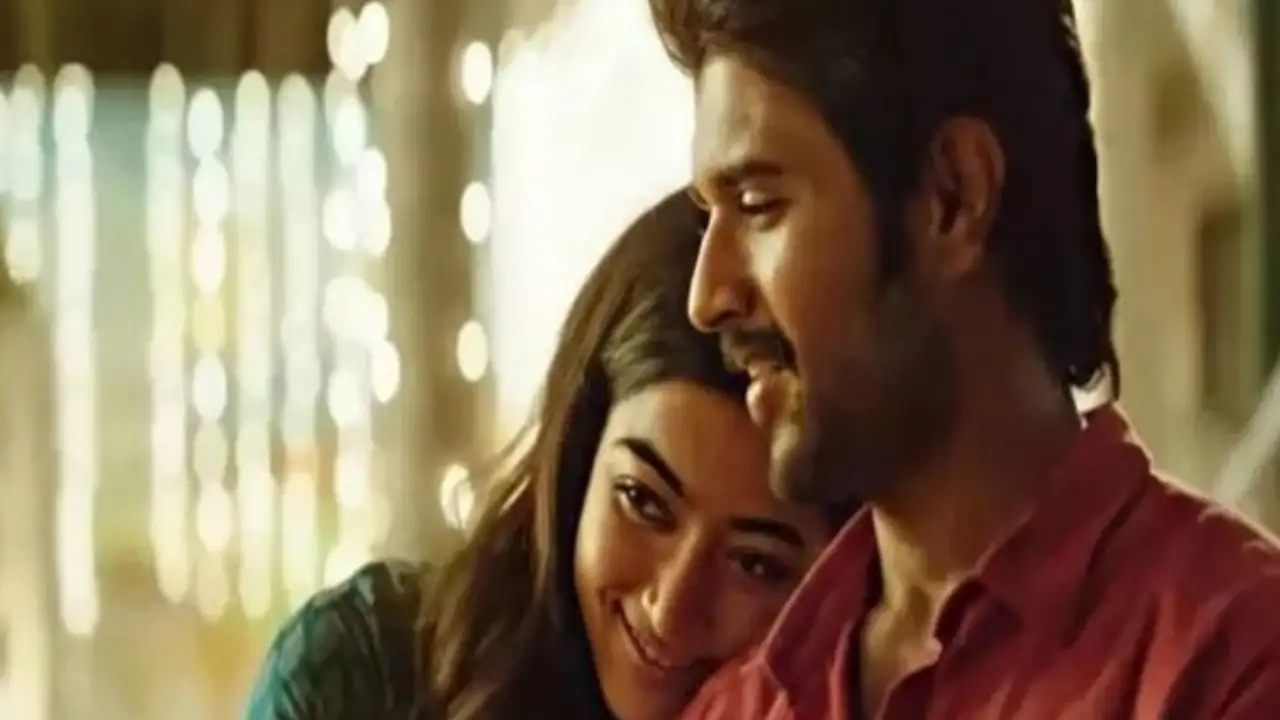 Rashmika Mandanna gives ‘cute’ reaction to rumours of her dating Vijay Deverakonda; Read details Dear Comrade trailer