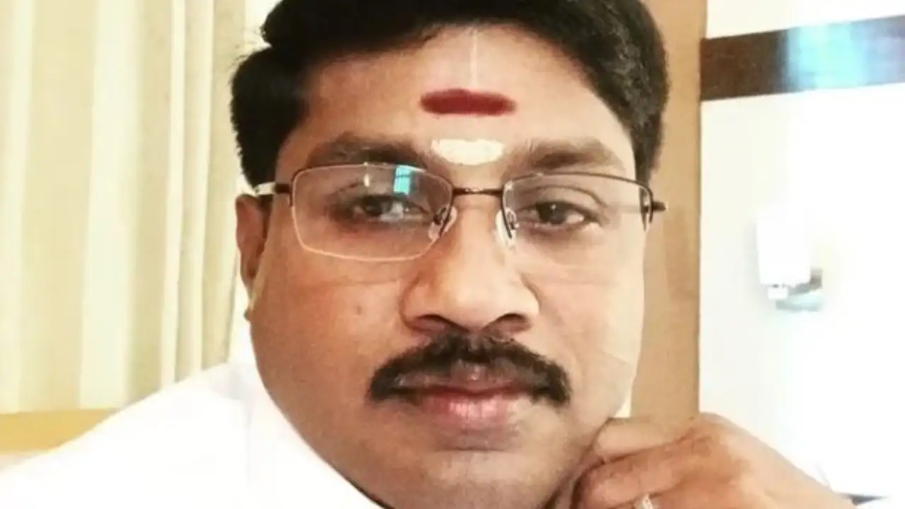 GP Muthu is reportedly a confirmed contestant for Kamal Haasan's hosted show Bigg Boss Tamil 6 GP Muthu is part of Kamal Haasan's hosted show Bigg Boss Tamil 6