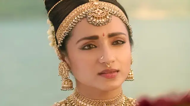 Ponniyin Selvan (Hindi) Monday Box Office: Mani Ratnam's historical remains steady at low levels | PINKVILLA Ponniyin Selvan (Hindi) Monday Box Office: Mani Ratnam's historical remains steady at low levels | PINKVILLA