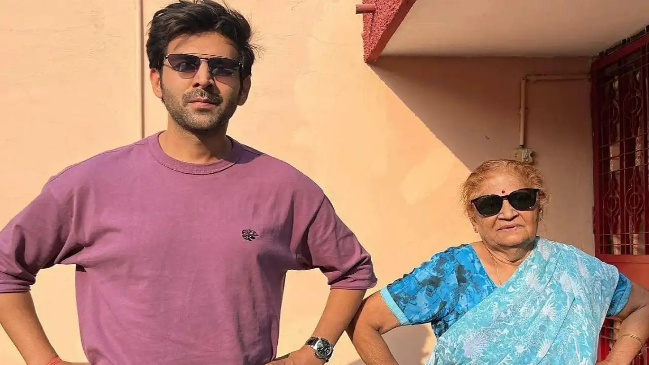 Kartik Aaryan 'relives' childhood memories at his Naani's house in Jabalpur; Fans call them coolest Kartik Aaryan 'relives' childhood memories at his Naani's house in Jabalpur; Fans call them coolest