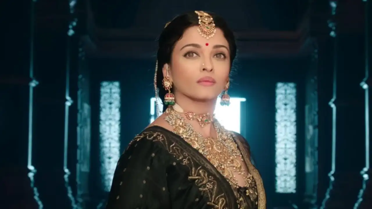 Aishwarya Rai essays the role of Nandini in Ponniyin Selvan (Credit: Tips Official YouTube channel) Aishwarya Rai