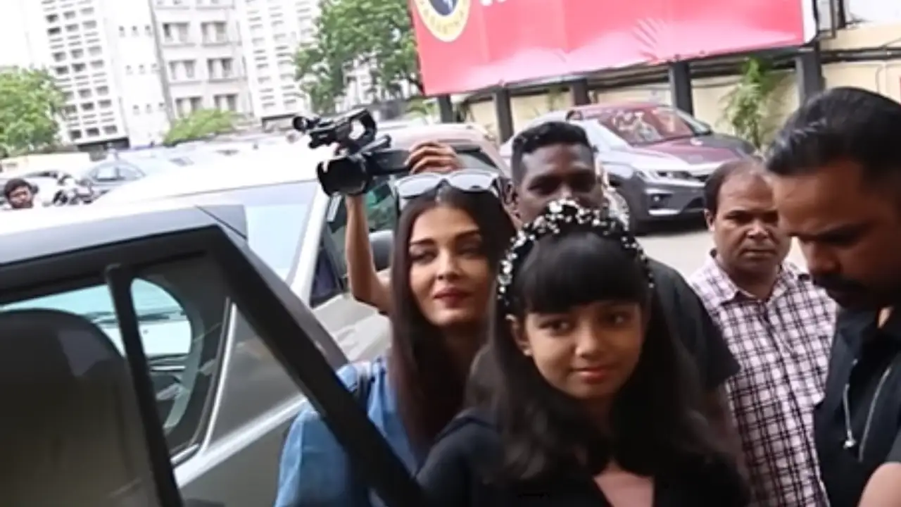 VIDEO: Aishwarya Rai with daughter Aaradhya and Trisha papped at Ponniyin Selvan 1 special screening Pinkvilla