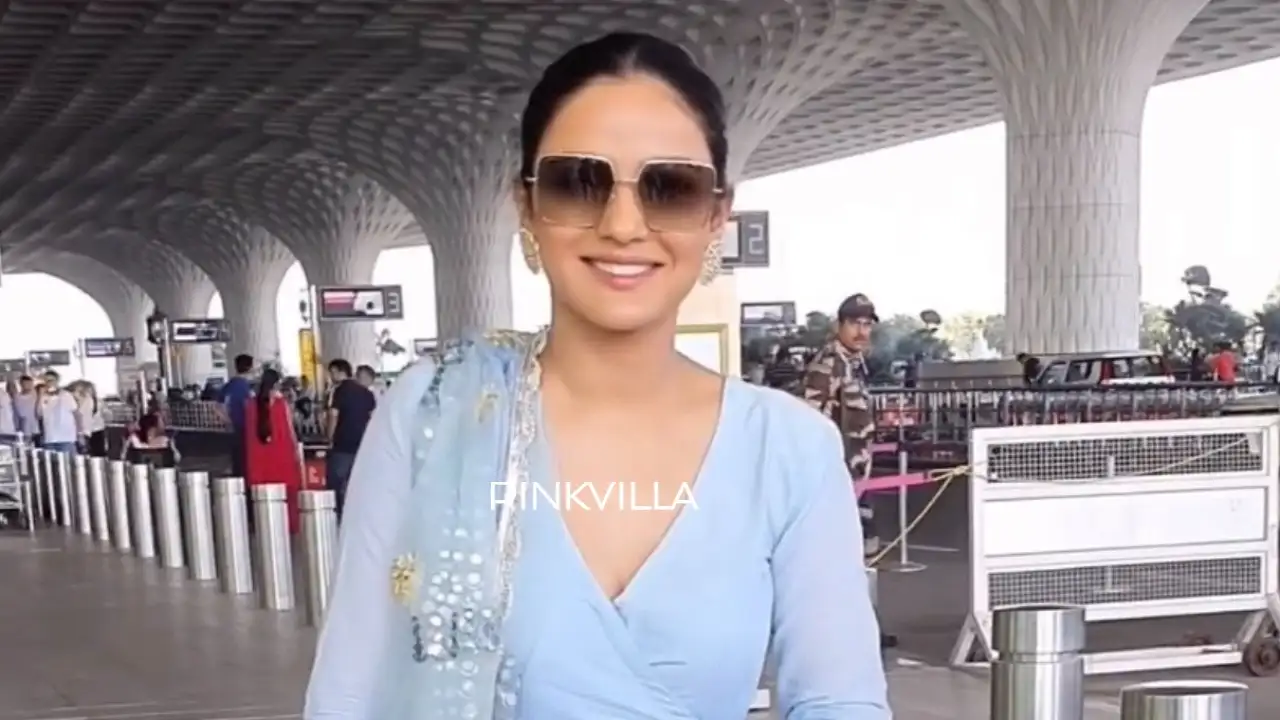 Jasmin Bhasin looks enchanting in a blue ethnic outfit as she arrives at airport