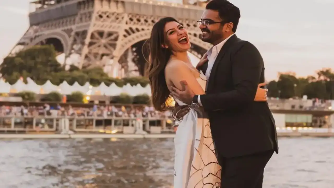 Hansika Motwani and Sohael Khaturiya start sending wedding invite to family and friends, take a look at the card Hansika Motwani and Sohael Khaturiya's wedding invite