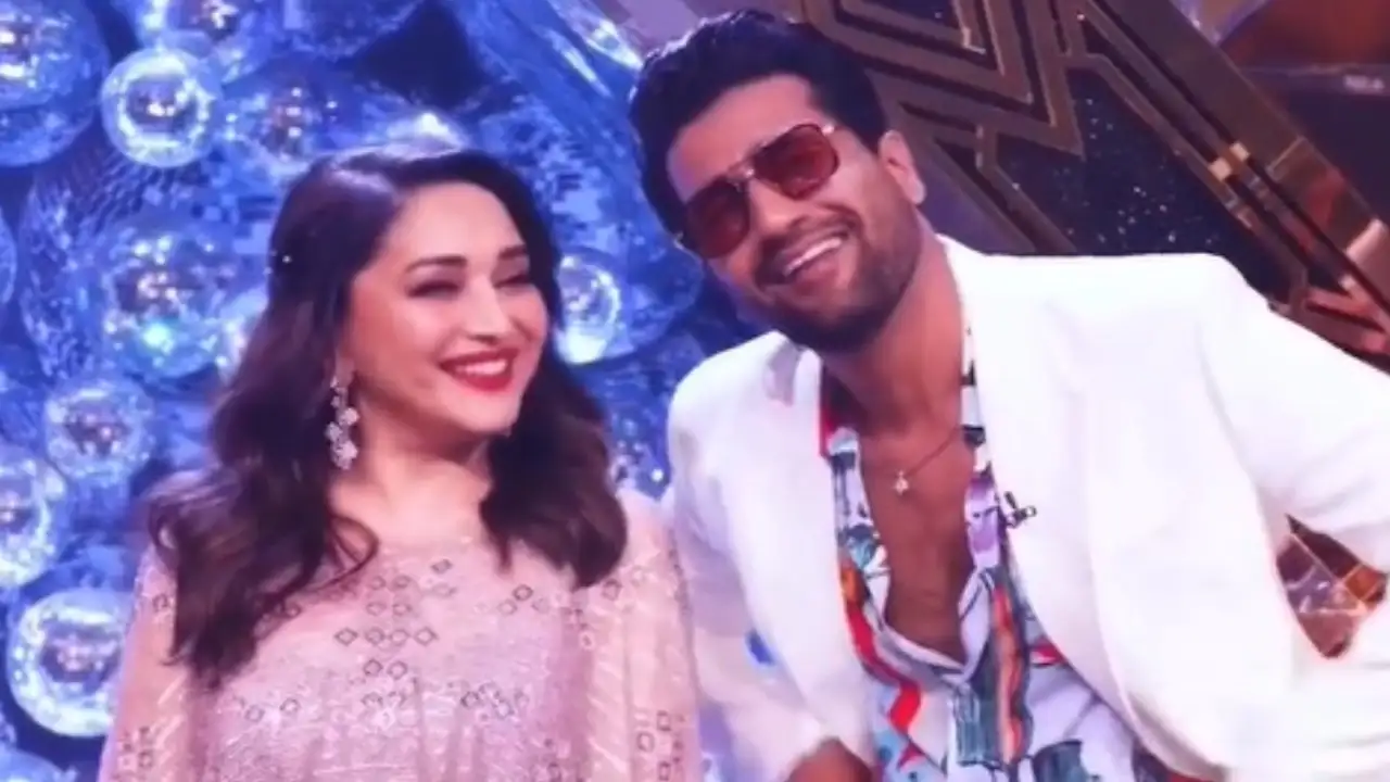 Vicky Kaushal lives every fan's dream as he swoons over ‘chand ka tukda’ Madhuri Dixit; Watch