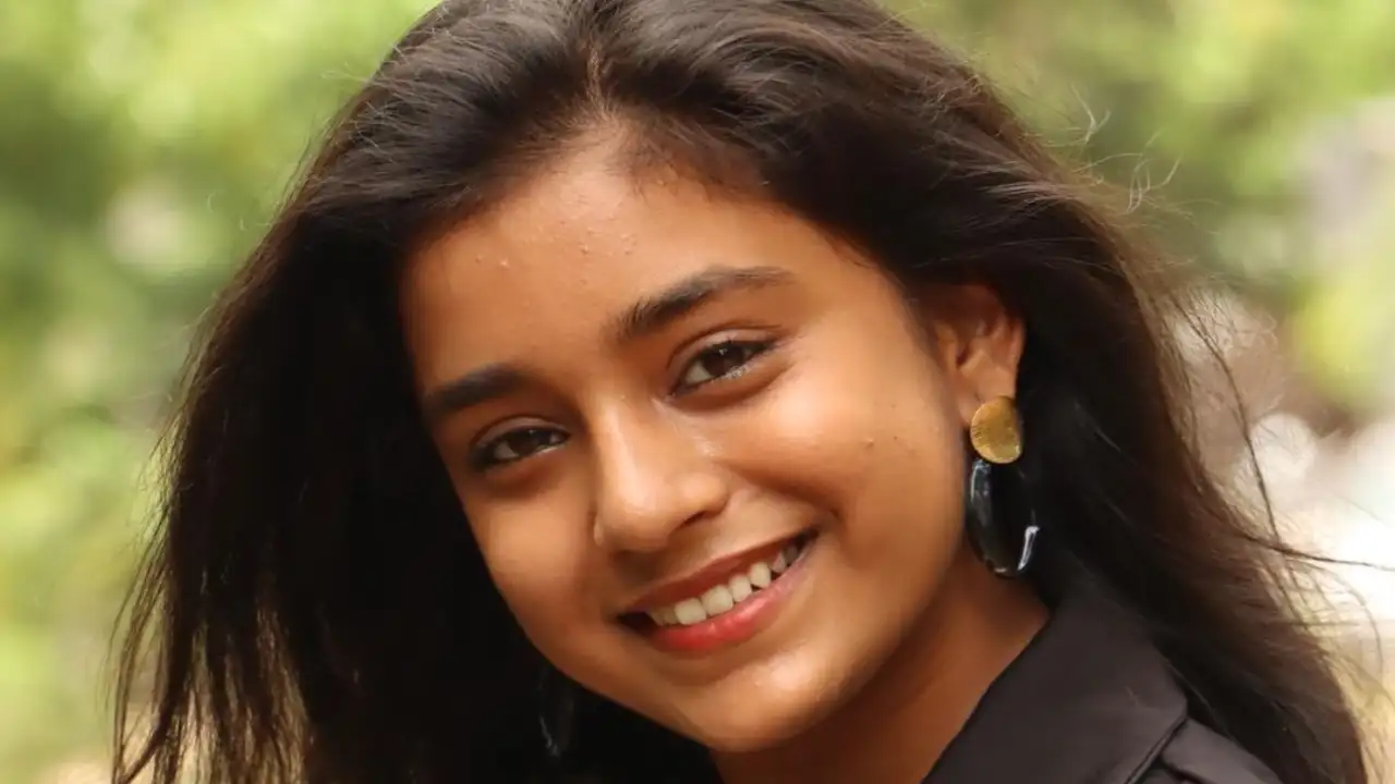 Happy Birthday Sumbul Touqeer: Bigg Boss 16 contestant's 5 PICS that prove she's a doting daughter Happy Birthday Sumbul Touqeer: Bigg Boss 16 contestant's 5 PICS that prove she's a doting daughter