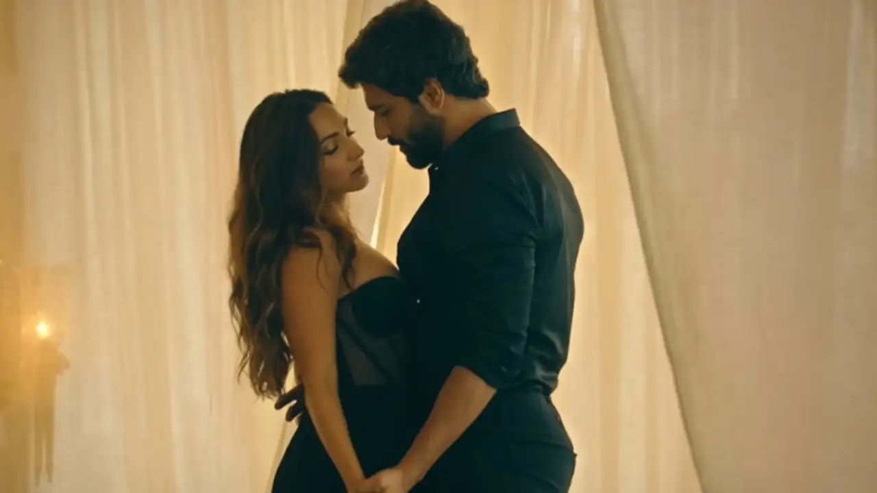 Govinda Naam Mera’s Bana Sharabi: Vicky Kaushal’s SRK-style romance with Kiara Advani will melt your hearts Govinda Naam Mera’s Bana Sharabi: Vicky Kaushal’s SRK-style romance with Kiara Advani will melt your hearts