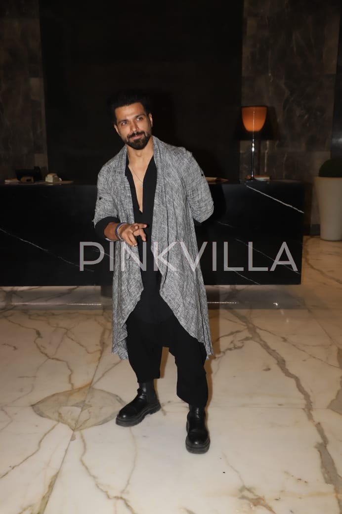 Rithvik Dhanjani dons his fusion wear in festive season