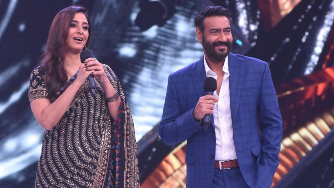 Ajay Devgn and Tabu grace the show to promote their upcoming movie