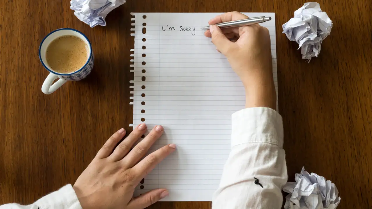 Writing down Apology Letter for Husband to clear misunderstanding Writing down Apology Letter for Husband to clear misunderstanding