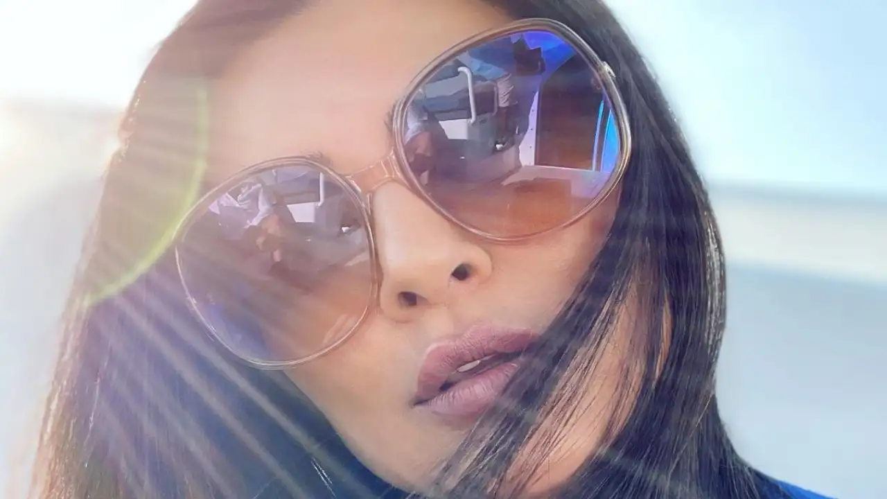 Sushmita Sen is 'thrilled to announce the arrival' of her 47th birthday, shares a sun-kissed selfie Sushmita Sen is 'thrilled to announce the arrival' of her 47th birthday, shares a sun-kissed selfie