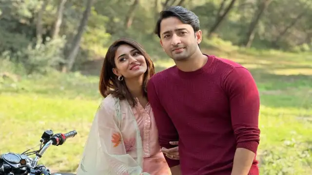 Kuch Rang Pyar Ke Aise Bhi former co-stars Shaheer Sheikh-Erica Fernandes announce collaboration: PIC | PINKVILLA Kuch Rang Pyar Ke Aise Bhi former co-stars Shaheer Sheikh-Erica Fernandes announce collaboration: PIC | PINKVILLA