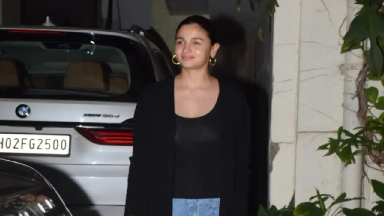 Netizens go gaga over Alia Bhatt after she was spotted at Shaheen Bhatt’s birthday, call her ‘gold mom’
