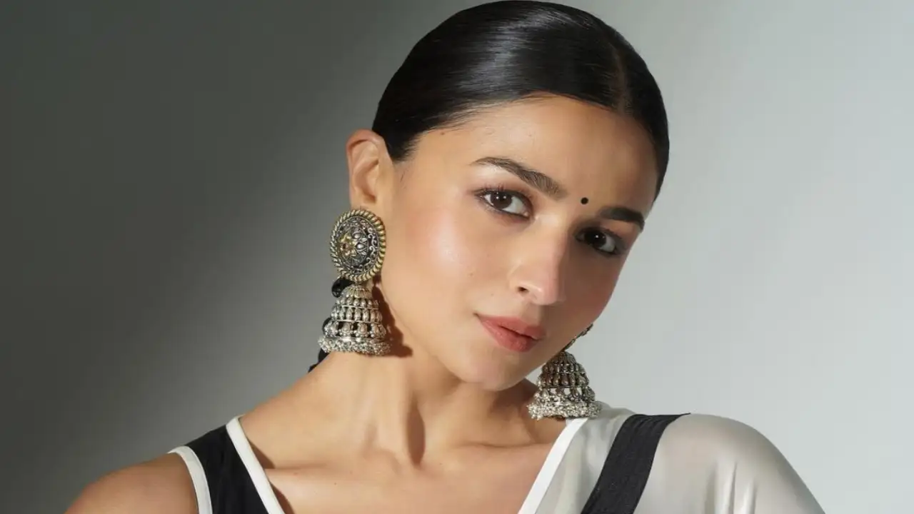 Alia Bhatt reveals her role as Gangubai gave her confidence to speak; Recalls she would earlier feel ‘nervous’ Alia Bhatt reveals her role as Gangubai gave her confidence to speak; Recalls she would earlier feel ‘nervous’
